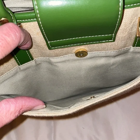 Etienne Aigner canvas bag with green trim. Perfect summer bag. Great condition - Picture 4 of 7
